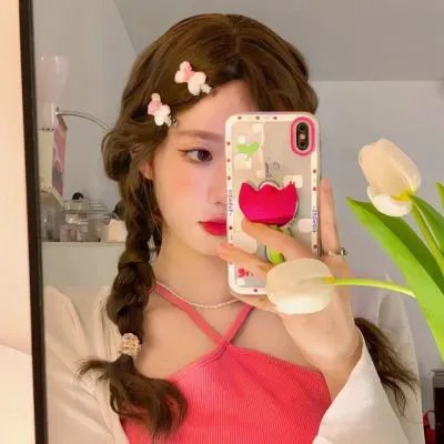 屋中美人